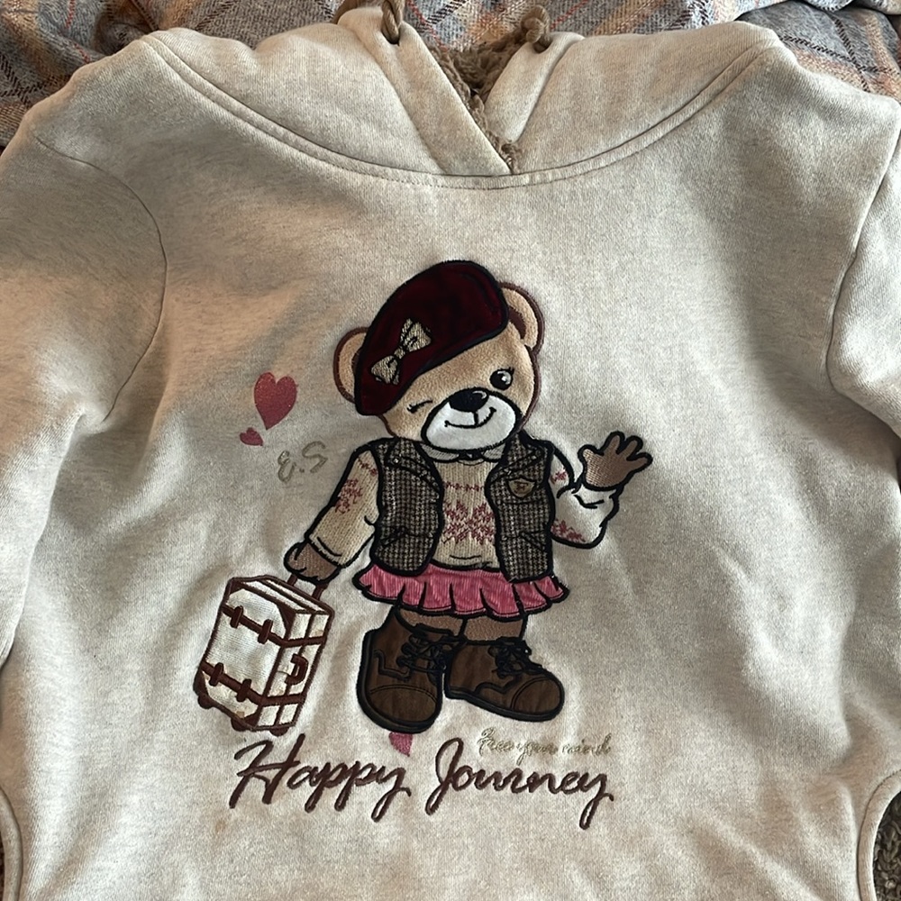 ES (ai-ge, 艾格）cute bear women‘s Hoodie